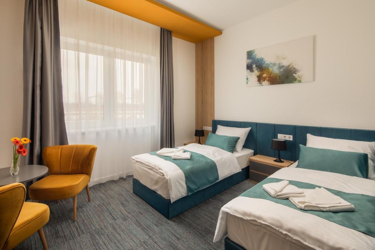 Sziget Hotel Nyíregyháza Esterno foto