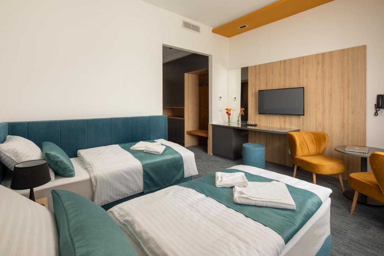 Sziget Hotel Nyíregyháza Esterno foto